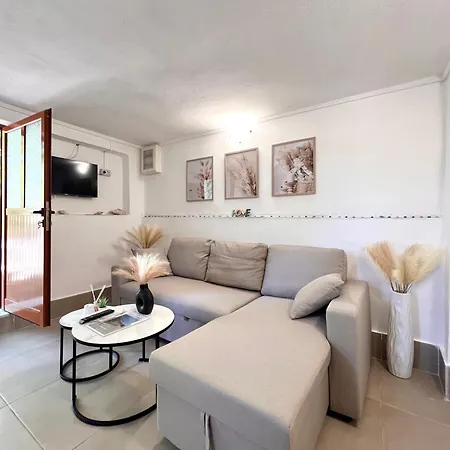 Petra Oliva Apartment Dhermi Exterior photo